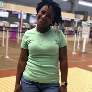 Meet your Posher, Khalia